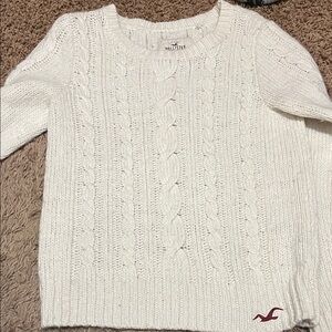 Hollister Women's Cream Cable Knit Sweater